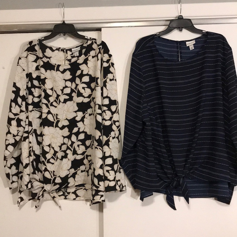 Ava and Viv top set
